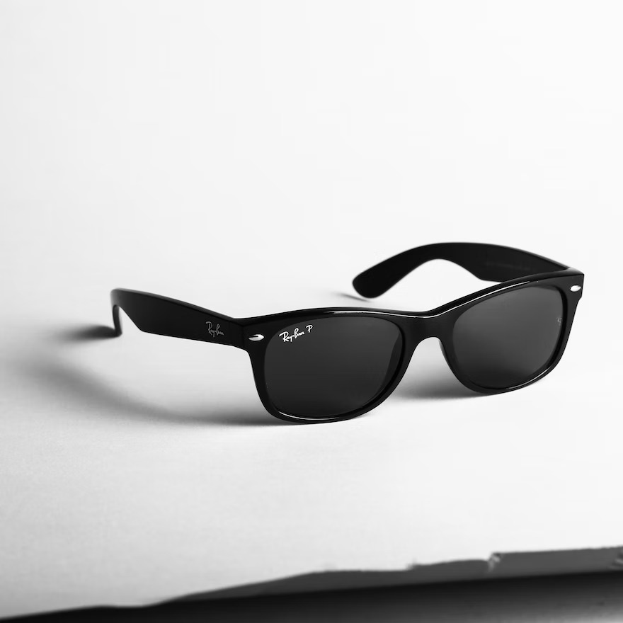 Oakley vs Ray-Ban Sunglasses: Which Brand is Better?